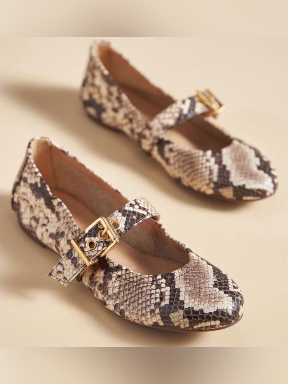 Schutz snake print mary Jane flats sz 8